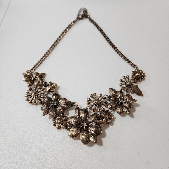 Charming Charlie Vintage Floral Enamel Statement Bib Necklace - Picture 3 of 9